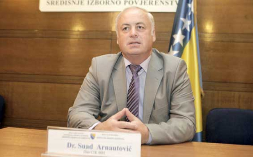 Reakcije: CIK pozdravio Schmidtove izmjene Izbornog zakona